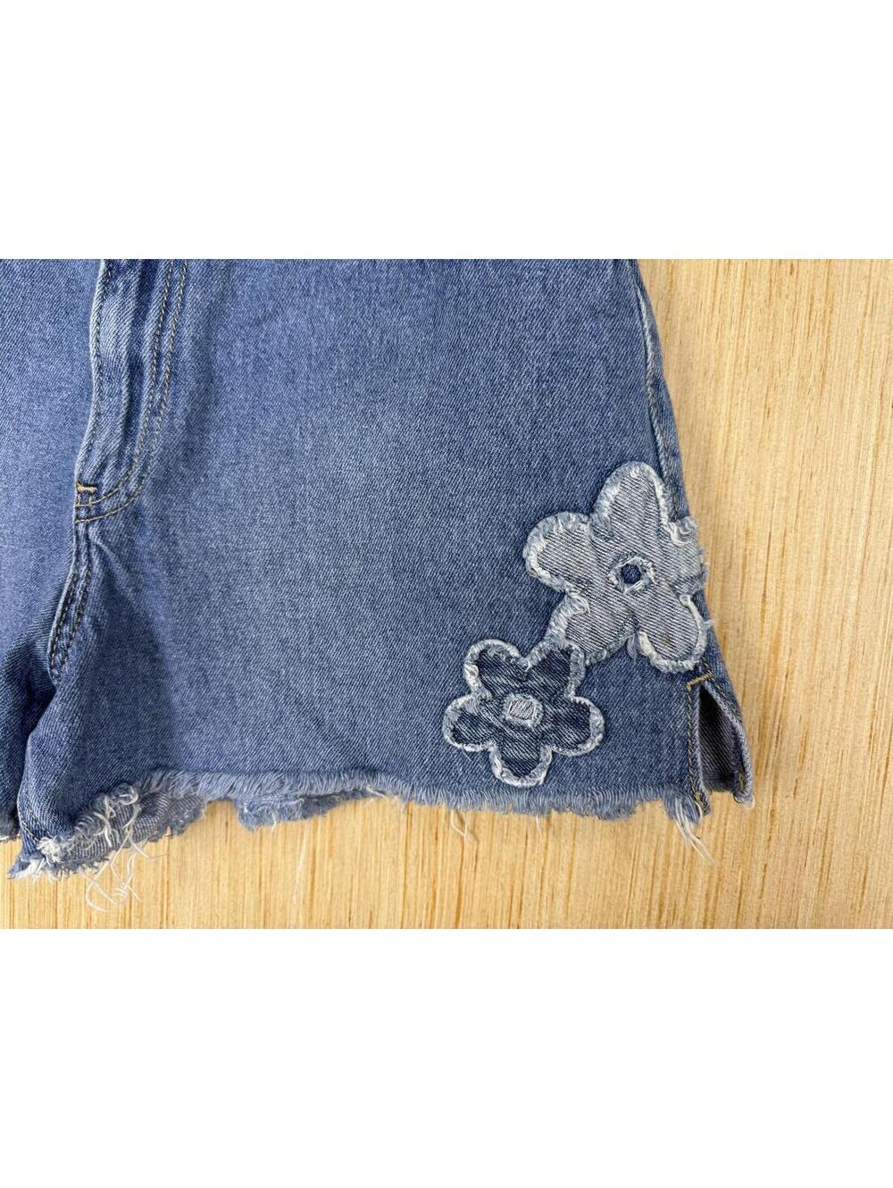 Hollister Mom Shorts Juniors 5 Blue High Rise Denim Flower Patch Cutoff Raw Hem - Picture 2 of 6